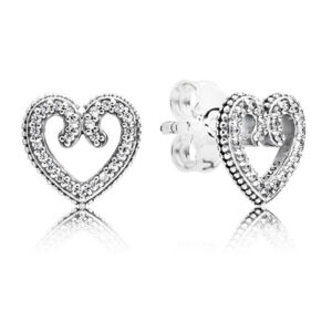Pandora Romantické srdíčkové náušnice 297099CZ